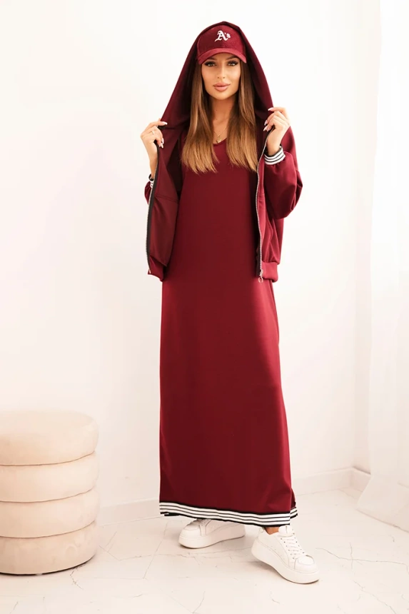 Damenanzug aus Viskose mit einer offenen Bluse und einem langen Kleid bordroth