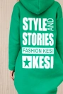 Isoliertes Sweatshirt mit langem Rücken und Kapuze grün