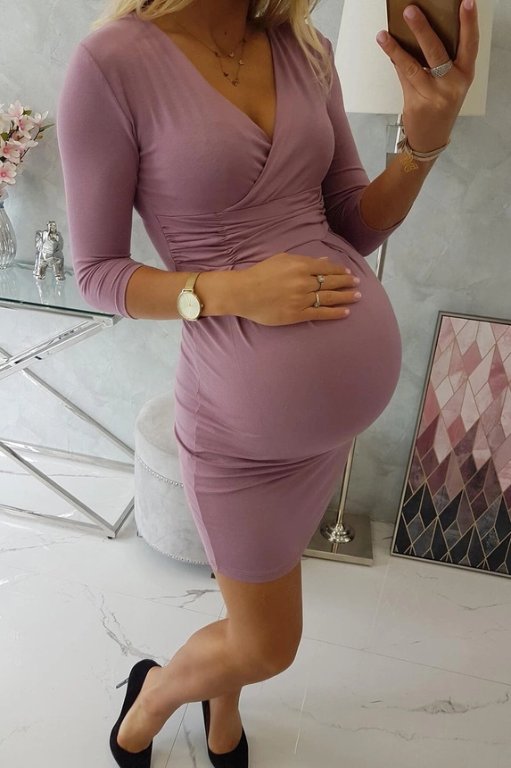 Dress fitted with a cut under the bust dark pink