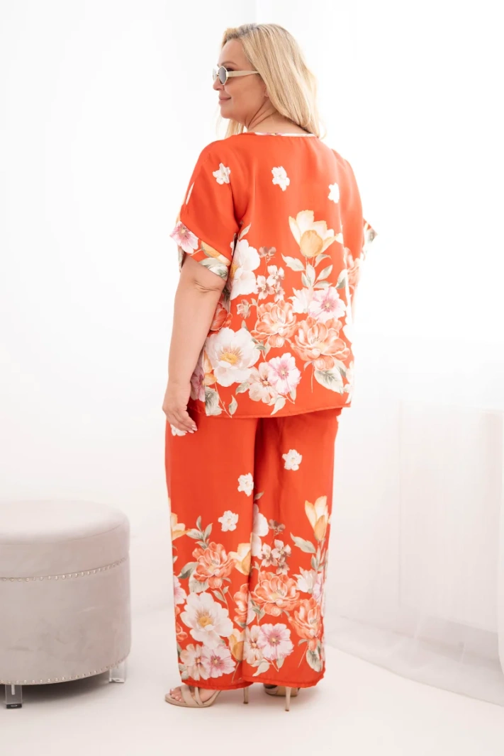 Dámsky set Plus Size s blúzkou a kvetovanými nohavicami so širokými nohavicami hrdzavá