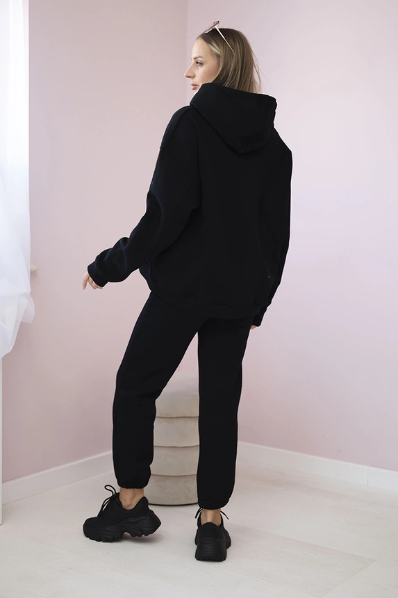 Isoliertes Baumwoll-Set, Sweatshirt mit bestickter + Hose schwarz