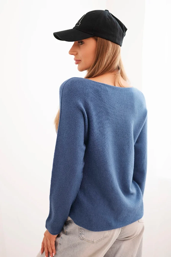 Women's viscose sweater with long sleeves and a round neckline denim