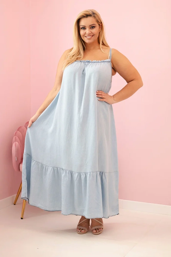 amenkleid in Plus Size mit Trägern und Rüschen helles Jeansblau