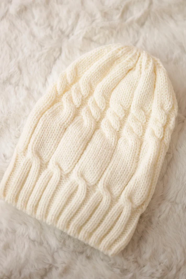 Cap with fleece Iwona K221 ecru