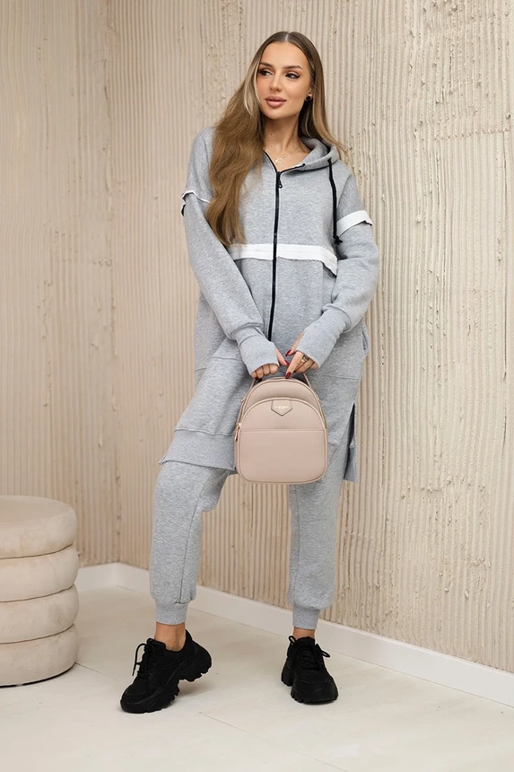 Insulated set with a long sweatshirt gray