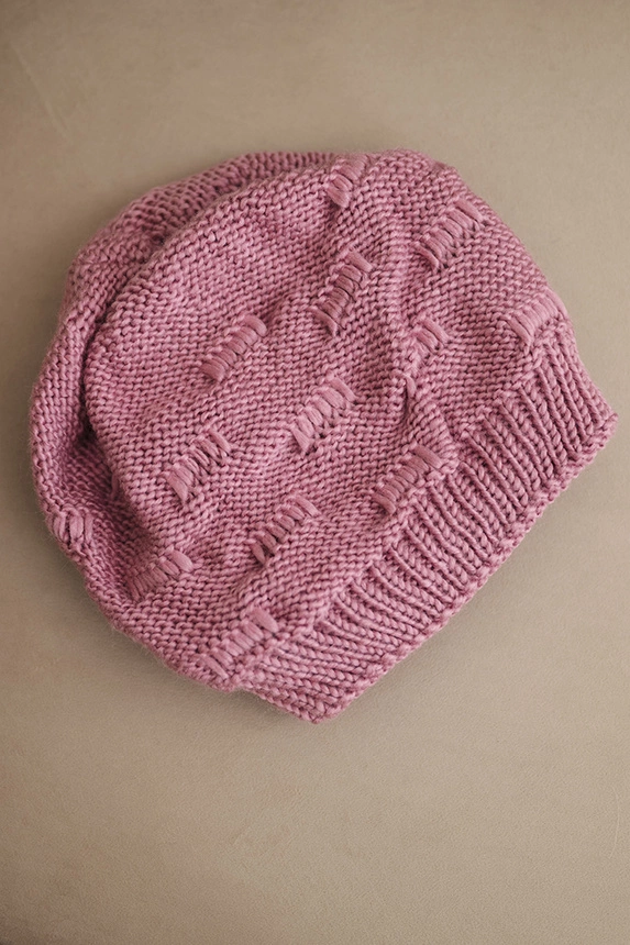 Women's winter hat made of wool with decorative weave K451 purple