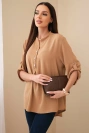 Halenka s delšími zády camelová