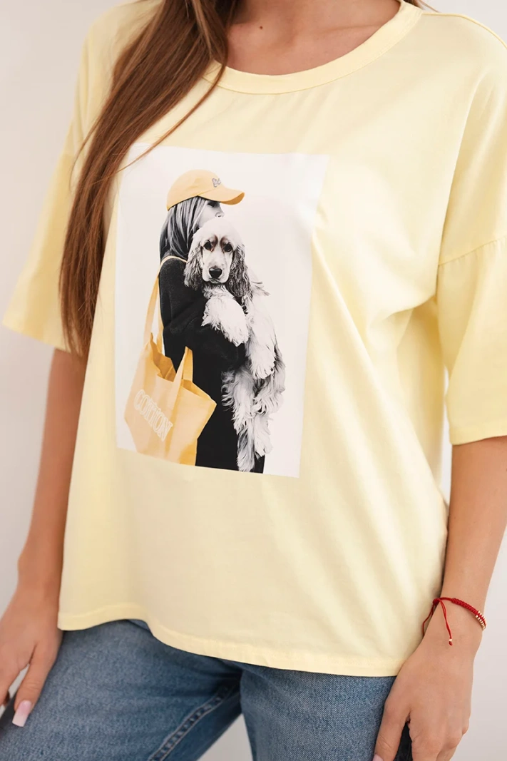 Women's oversized cotton top with short sleeves and a fashionable print yellow