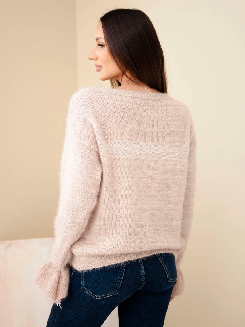 Damenpullover mit Mohair und Wolle mit Rüsche an den Ärmeln beige