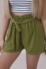 Shorts mit Viskose in der Taille gebunden Olive