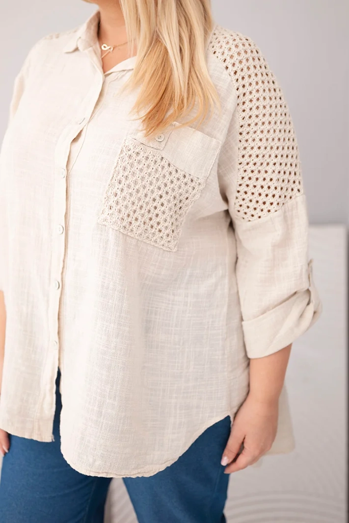 Damen-Baumwollbluse in Übergröße mit Kragen und Spitzeneinsatz beige