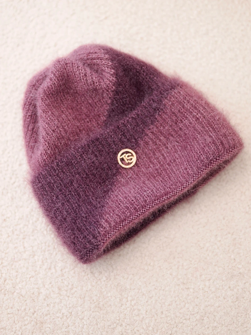 A hat women's classic with decorative emblem dark purple+dark pink