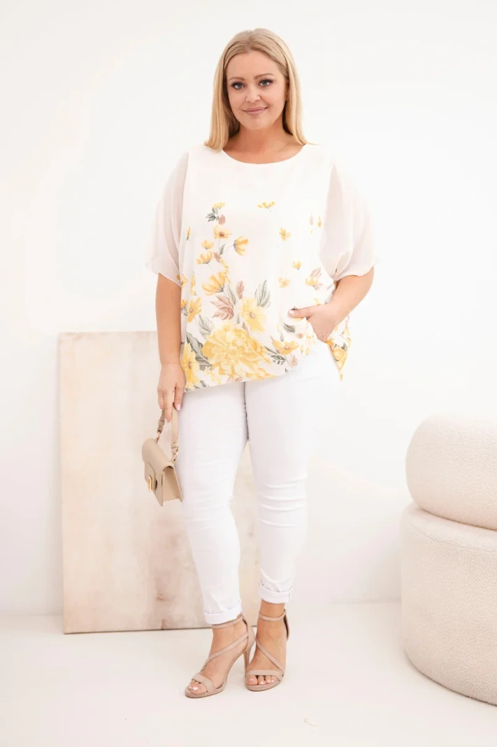 Women's plus-size short-sleeve blouse with floral print yellow