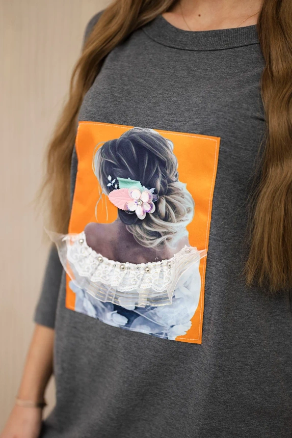 Kleid mit 3D-Grafik, graphitfarbener Spitze