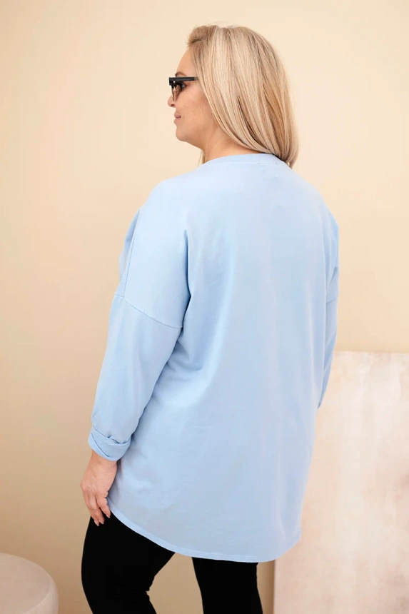 Bluzka damska Plus Size bawełniana z podwijanym rękawem i lampasem w panterkę niebieska