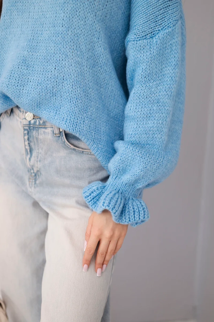 Women's sweater with mohair and wool blend in a loose fit blue
