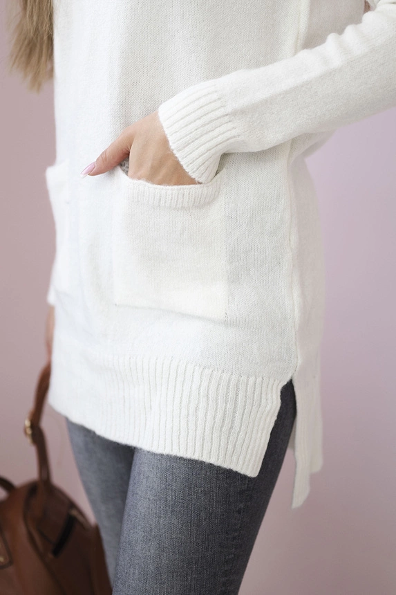 Sweater with stand-up collar ecru