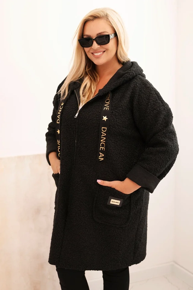 Moteriškas Plus Size paltas iš dirbtinio avikailio su gobtuvu ir kišenėmis juodas