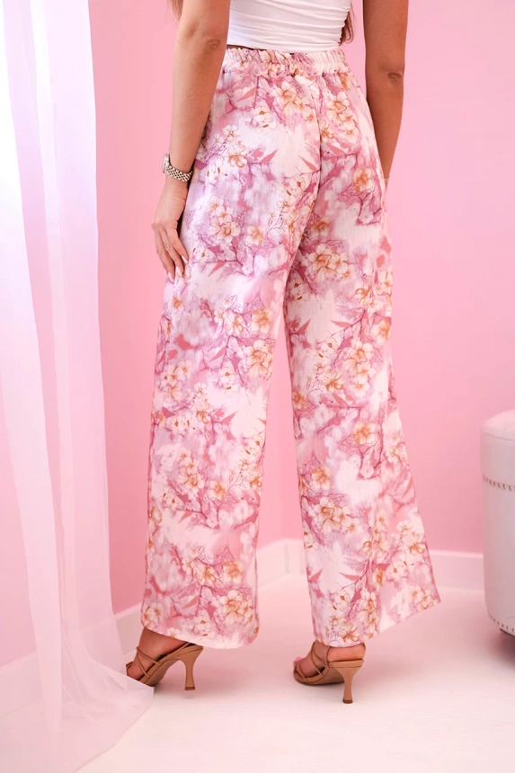 Damenhose mit weitem Bein und Blumenprint rosa