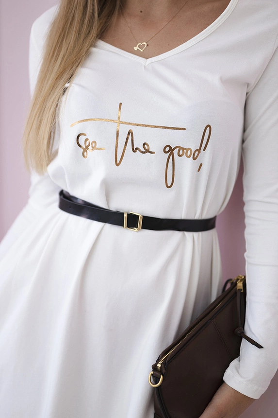 Kleid mit Ziergürtel und Aufschrift ecru