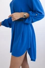 Kleid mit längerem Rücken und Gürtel kornblumenblau