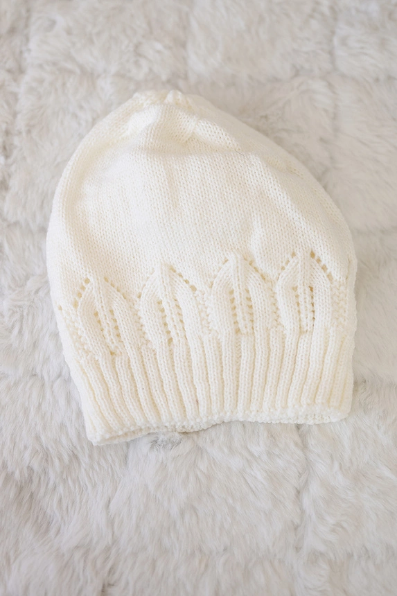 Women's cap Irmina K333 ecru