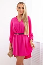 Kleid mit längerem Rücken und Gürtel rosa