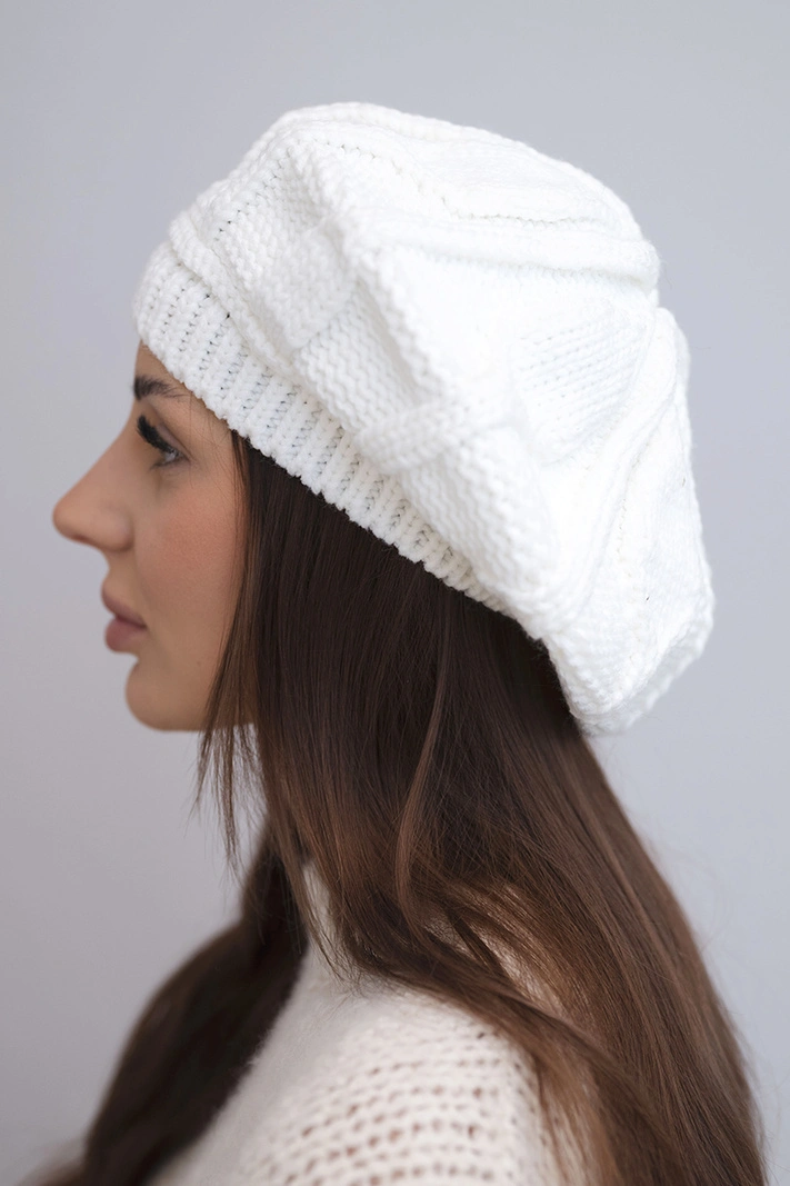 Damenwintermütze Wollberet K414 weiß