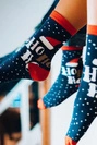 Unisex Christmas socks in a box – set of 2 pairs with reindeer and the inscription Ho Ho