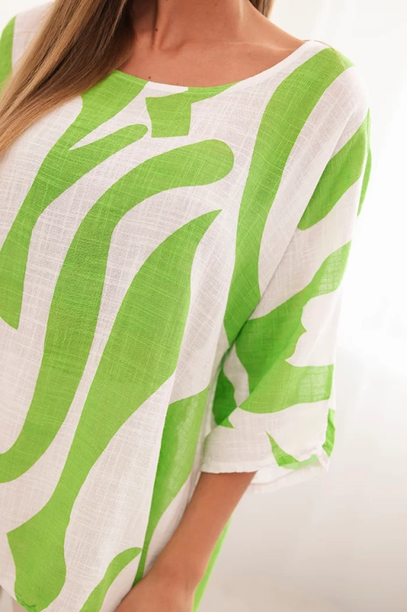 Dámska bavlnená blúzka s abstraktným vzorom zelená