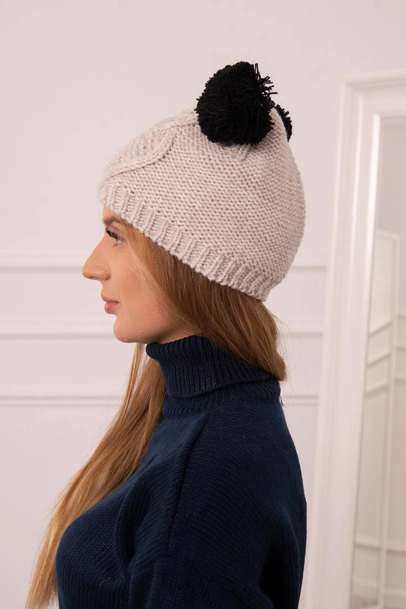 Vilnonė kepurė 2 pomponai K291 beige