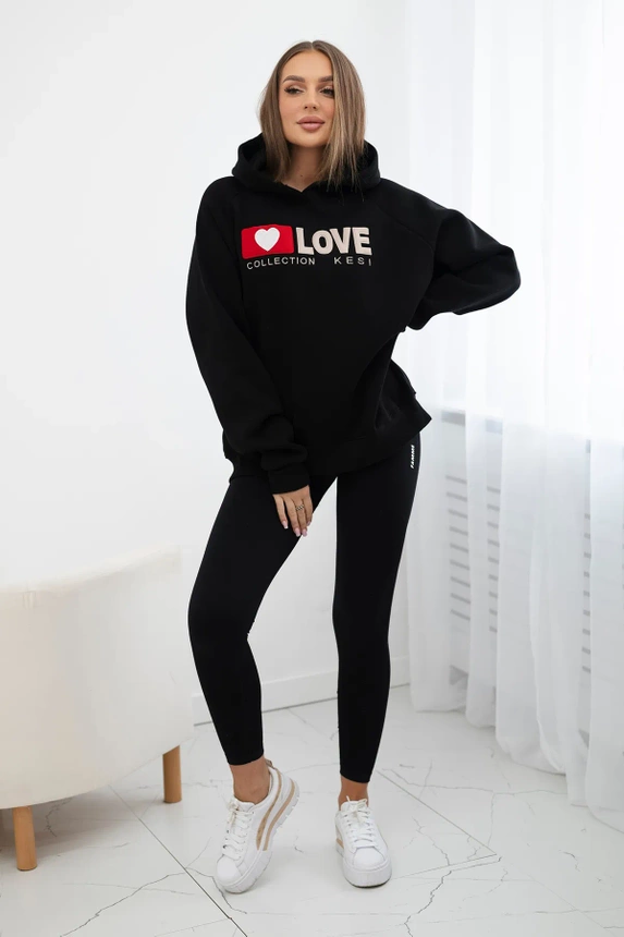 Izoliuoti medvilniniai marškiniai su gobtuvu Love juodas