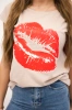 Lippenprint Bluse beige