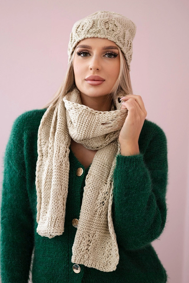 Komplet damski z szalem Adrianna K417 ciemny beżowy