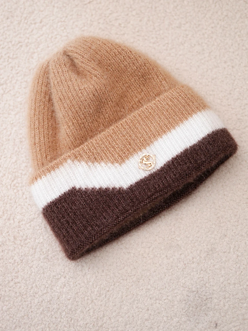 Dámská čepice beanie žebrovaná s ozdobou camelová+hnědá