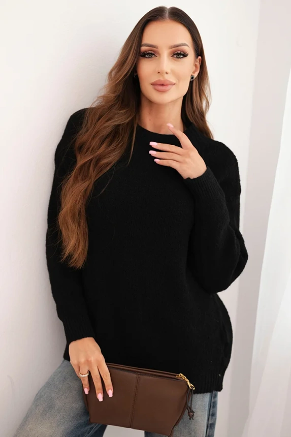 Women's sweater with wool, long sleeves and round neckline black