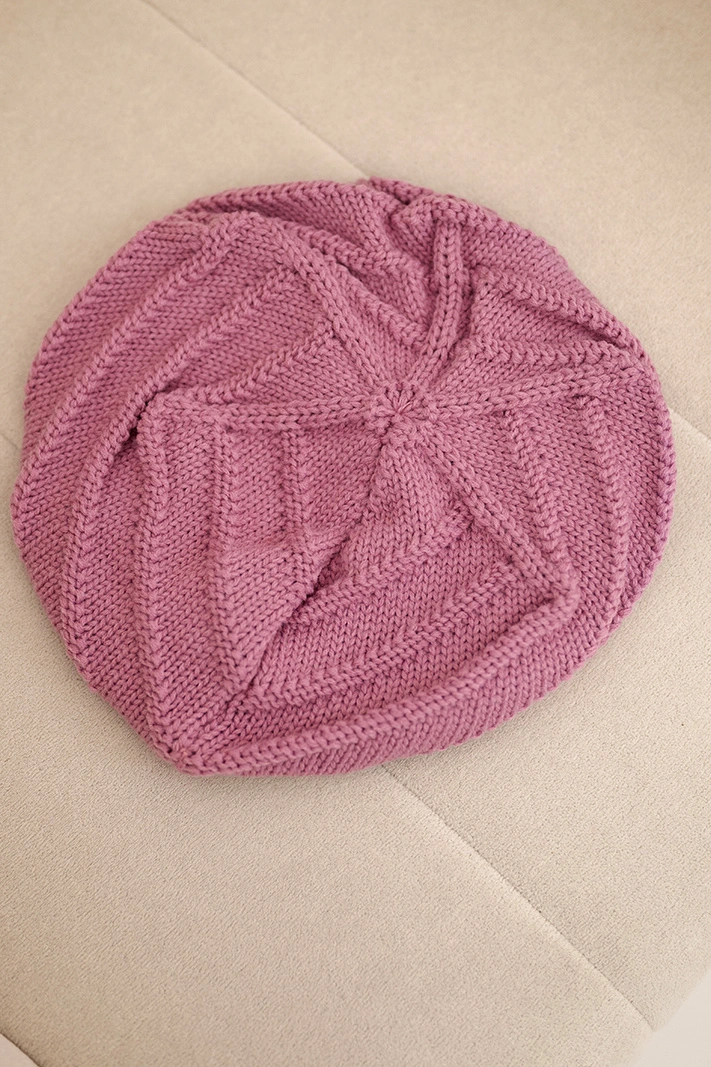 Women's winter loose-fitting wool hat with decorative weave K378 purple