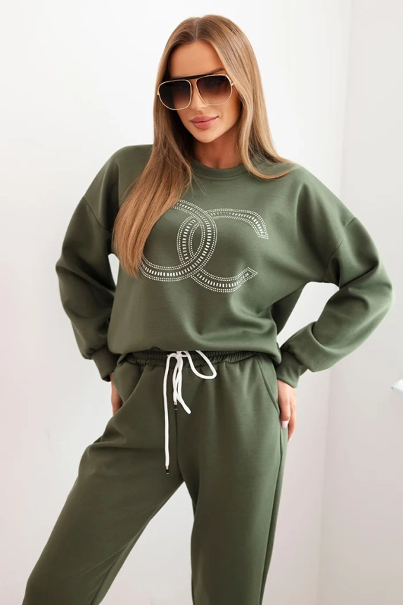 Women's set made of viscose with decorative pattern and khaki pants