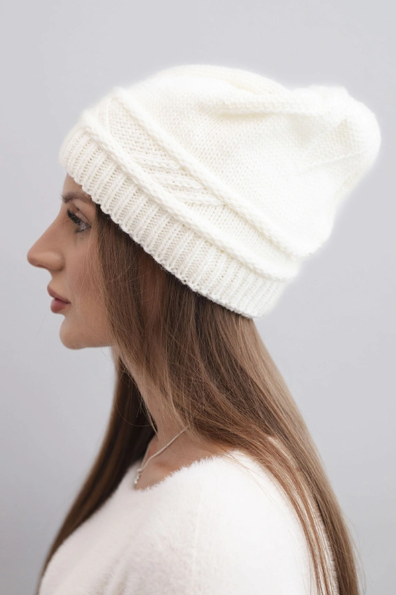Women's winter hat made of wool with a woven pattern K428 ecru
