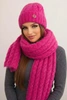 Damen-Set Mütze und Schal mit Rippmuster und Dekoration fuchsia