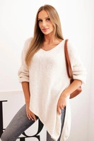 Světle béžová