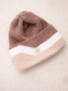 Damenmütze Beanie gerippt mit Verzierung fango+weiß