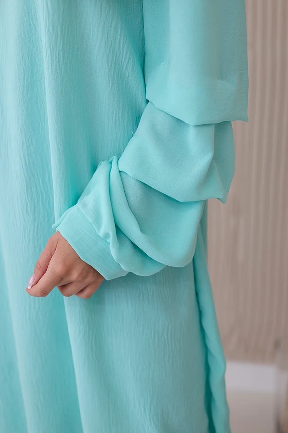 Spanish dress with decorative sleeves mint