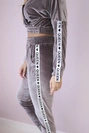 Velor set with Queen inscription gray