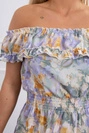 Grünes Kleid mit offener Schulter und Blumenmuster