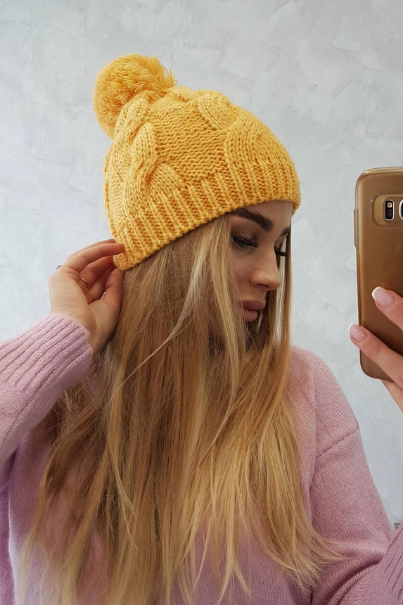 Stefania vilnonė kepurė K278 yellow