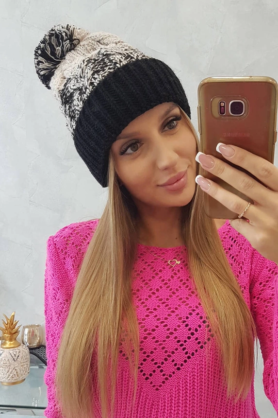 Moteriška kepurė su pomponu Abigail K326 beige+black