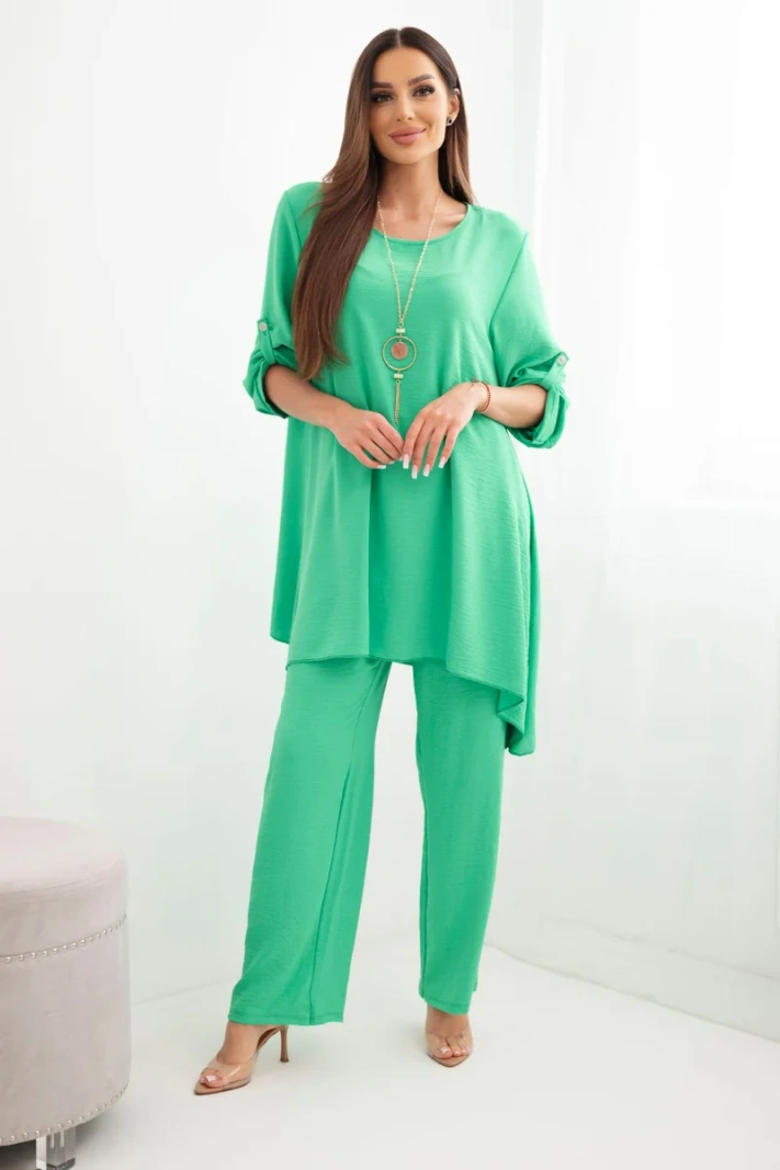 Set of blouse + pants with pendant bright green