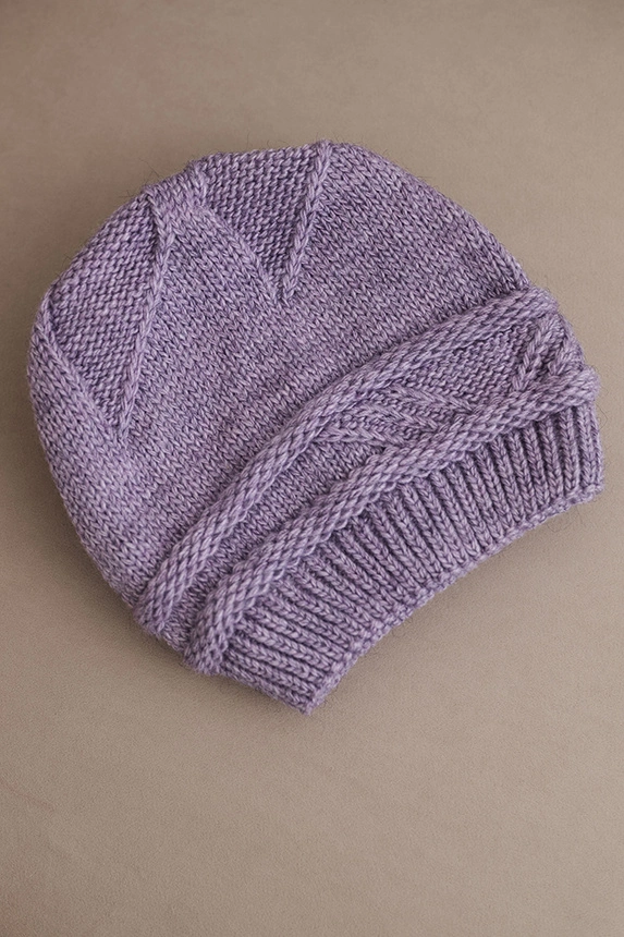 Women's winter hat made of wool with a braided pattern K428 purple