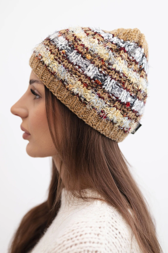 Women's wool winter hat with decorative crystals K399 black